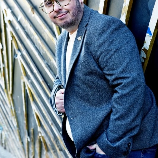 Jonathan Millard at a live event